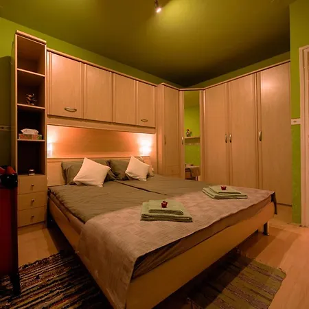 شقة Fonix Apartman